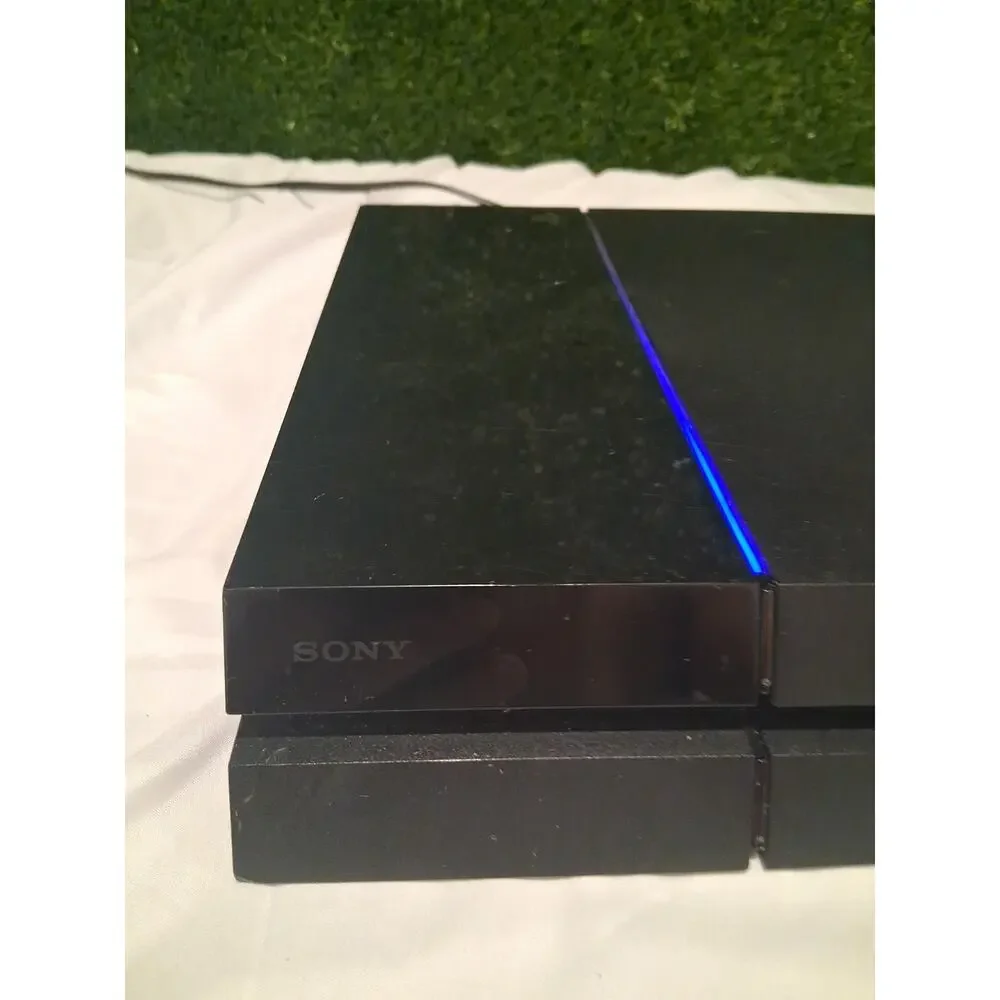 Sony PlayStation 4 PS4 Black Console - TeEsted & Working - Normal Scratches